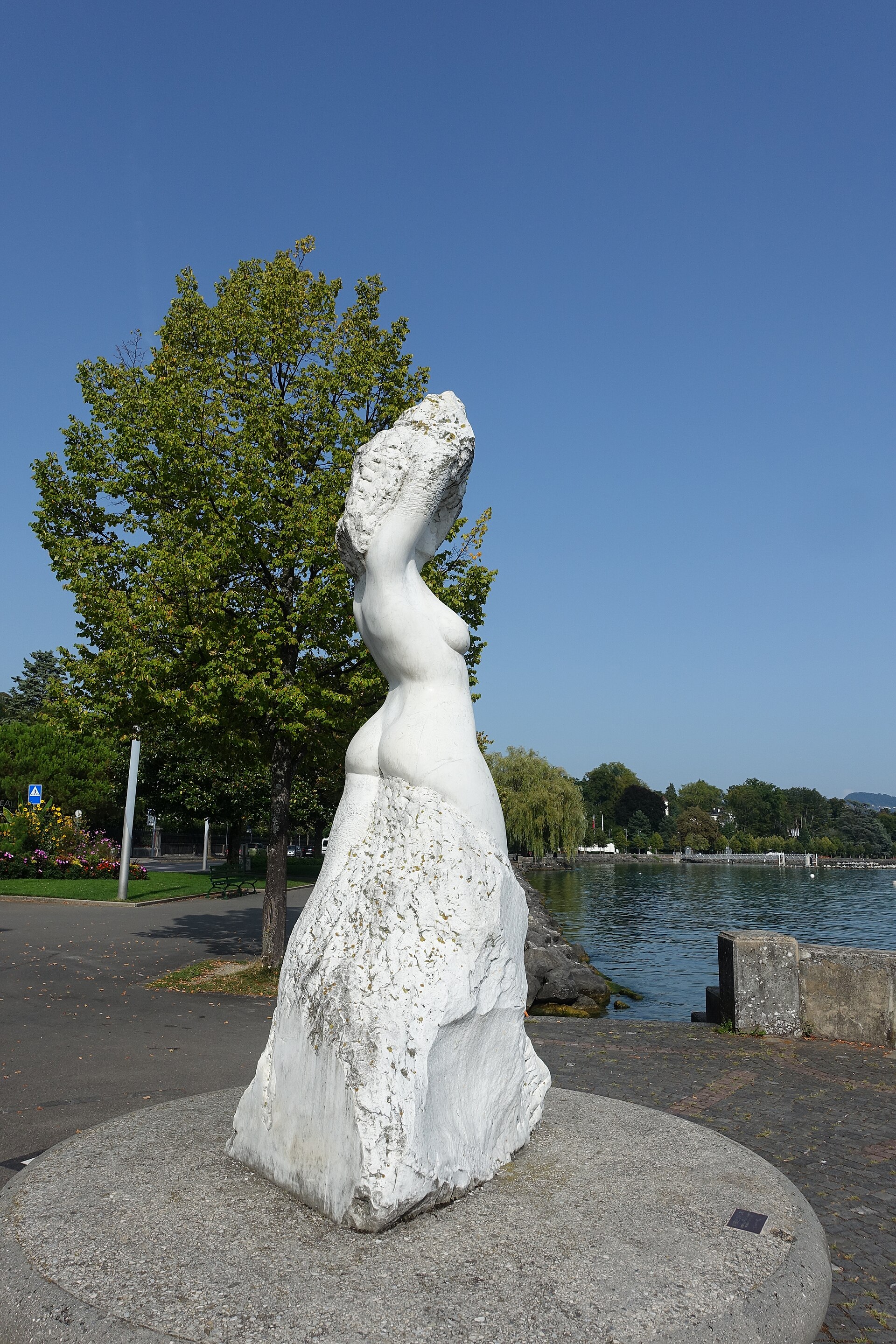Quai d'Ouchy et Place du Port, Lausanne